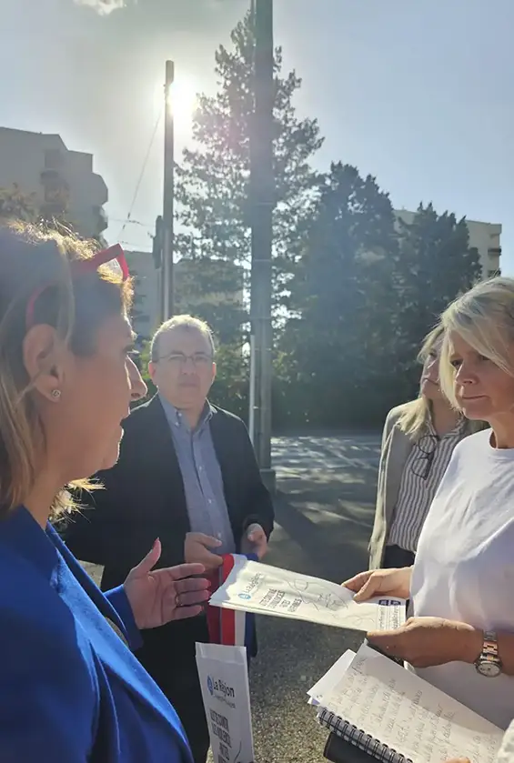 3919 et 114 : des sacs solidaires diffusés dans les pharmacies de petites communes