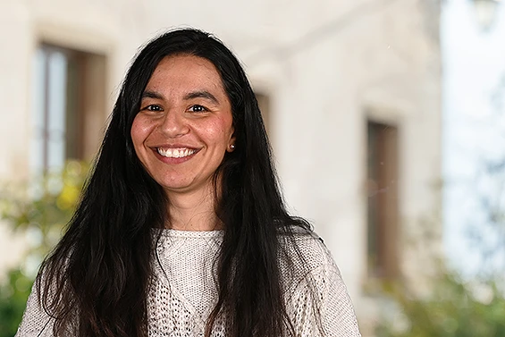 Portrait&nbsp;: Anissa NAVARRO - Équipe Sandrine Chaix - Municipales Meylan