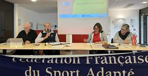À l’occasion de ses 30 ans, le Comité Départemental du Sport Adapté de l’Isère (CDSA 38) a célébré ce samedi à Moirans trois décennies d’actions inclusives en faveur des personnes en situation de handicap. Un moment fort, empreint de reconnaissance et d’émotion, qui a mis en lumière l’engagement remarquable de ses équipes, bénévoles et professionnels, au service d’un sport accessible à toutes et tous.