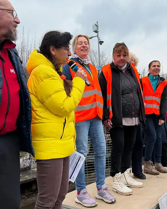 Ni la bruine, ni le froid n’auront eu raison de l’enthousiasme des participants de l’Asparun 2025 à Meylan ! Cette édition, organisée au profit de l’association FRIPPSI, a une nouvelle fois réuni coureurs, marcheurs, bénévoles et familles autour d’un moment sportif, solidaire et chaleureux. Soutenue par la Région Auvergne-Rhône-Alpes, cette belle initiative illustre parfaitement l’esprit de solidarité qui anime notre territoire.