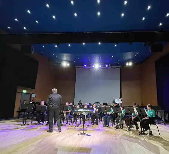 A’Vent l’Hiver – une parenthèse musicale chaleureuse et rythmée — Une journée entière dédiée à la musique à l’Auditorium de Meylan, portée par les musiciens, leurs chefs, les familles, les amis et un public attentif venu en nombre.