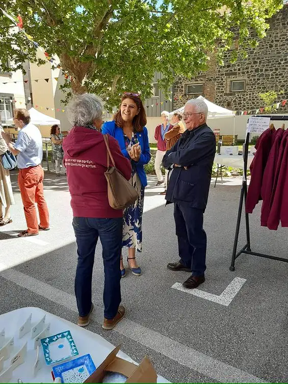Le Café des sourires : quand la différence crée du lien : À Clermont-Ferrand, aux côtés de mon collègue Jean-Pierre Brenas, pour l’inauguration de l’Arche de Monanges, un lieu de vie pour personnes en situation de handicap, empli de sourires, de rires et de joie.