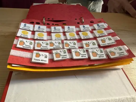 Le Café des sourires : quand la différence crée du lien : À Clermont-Ferrand, aux côtés de mon collègue Jean-Pierre Brenas, pour l’inauguration de l’Arche de Monanges, un lieu de vie pour personnes en situation de handicap, empli de sourires, de rires et de joie.
