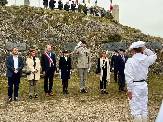Un chêne pour la mémoire, un geste pour l’avenir à l'occasion du 80e anniversaire de la Libération.