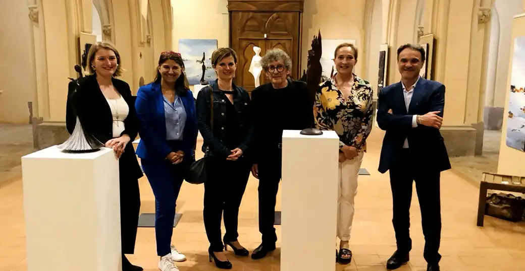 Sarah Bobin, Sandrine Chaix Ferrette, Jean-Pierre Baldini, Naen et Franck Benhamou, lors de l’inauguration. « Il n’y a rien de plus beau, de plus fort et de plus expressif que le bronze, cet alliage issu du mariage du cuivre et de l’étain. Il est souplesse et profondeur, rigueur et infini et, par le jeu de ses patines, couleur et lumière. En un mot, le bronze, c’est la vie », explique Jean-Pierre Baldini. — Photo DL.