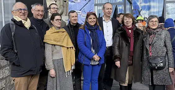 EXPERIMENTA, la Biennale pilotée par l’Hexagone Scène nationale se déroule sur toute l’agglomération grenobloise, le territoire du Grésivaudan et du Voironnais. Pour cette 12e édition, l’Hexagone s’associe à plus d’une trentaine de partenaires afin de proposer des spectacles, une installation monumentale, des expositions, une journée professionnelle, une table ronde…