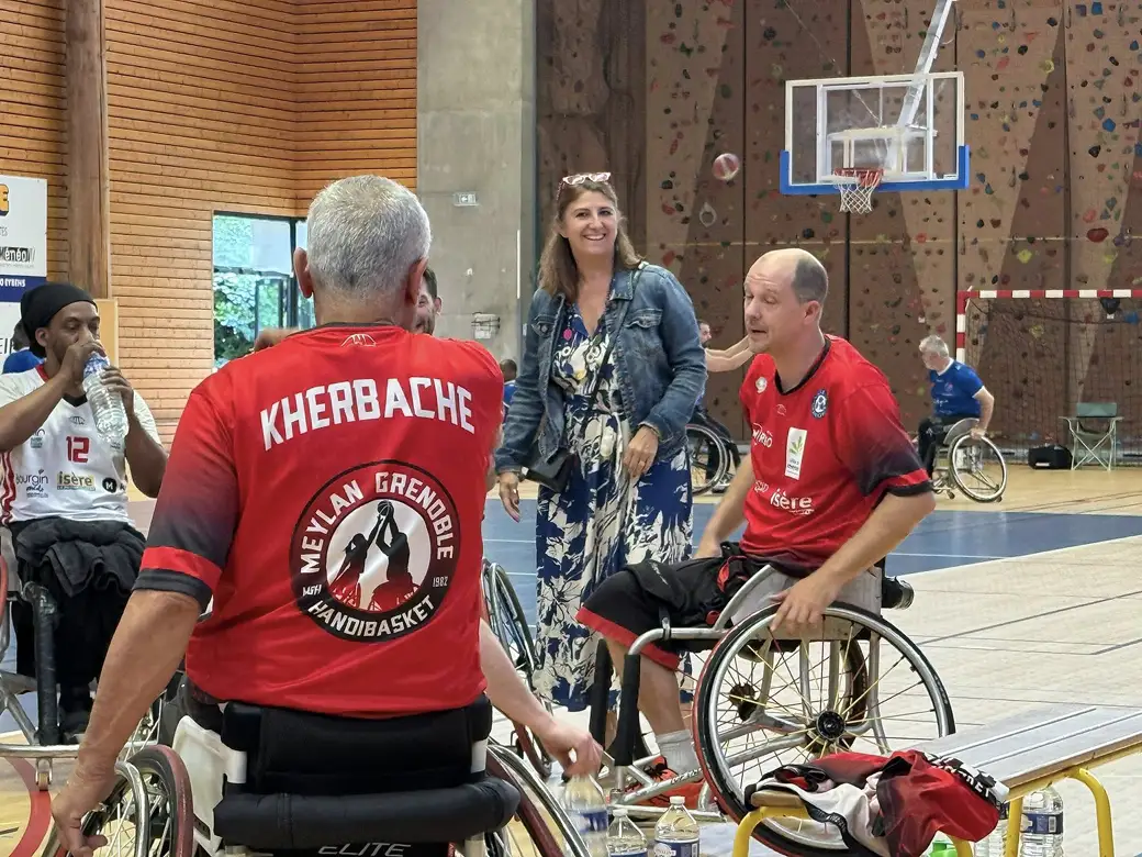 Handibasket : en finale aller, le MGH s’incline mais garde espoir - Sandrine Chaix donne le coup d'envoi à Meylan