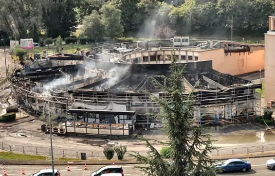 Incendie de la Rotonde à l'entrée de Meylan