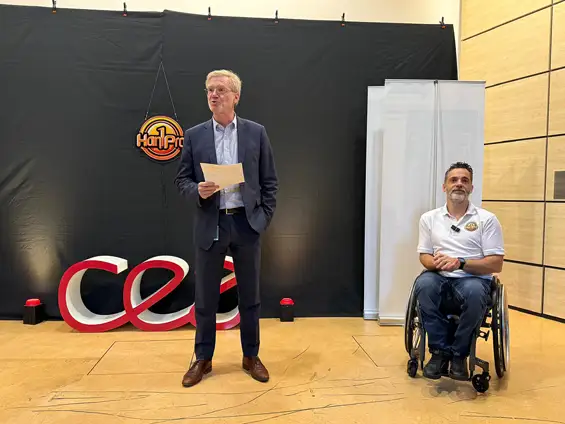 Inclusion et travail : au CEA, on ne sensibilise pas… on agit.. À l’occasion de la Semaine Européenne pour l’Emploi des Personnes Handicapées, le CEA a transformé la pause déjeuner en véritable temps fort dédié à l’inclusion.