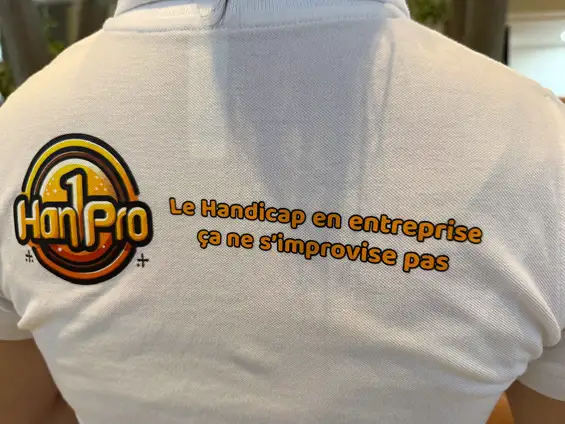 Inclusion et travail : au CEA, on ne sensibilise pas… on agit.. À l’occasion de la Semaine Européenne pour l’Emploi des Personnes Handicapées, le CEA a transformé la pause déjeuner en véritable temps fort dédié à l’inclusion.