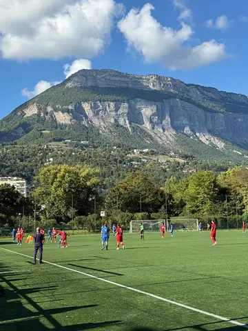 Avec Stéphanie POURRET et Laurent VADON, nous avons applaudi les jeunes footballeurs U16 de l’Entente du Rachais, victorieux 3 à 2 face au GAPS (Groupement jeunes de l’Avant-Pays Savoyard).