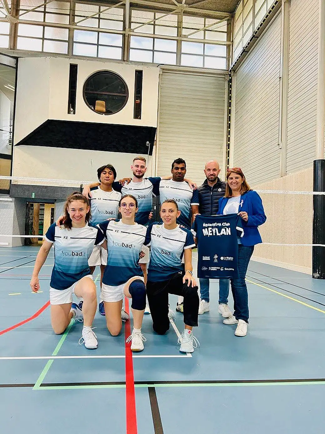 Les clubs profitent du gymnase rénové du LGM (DL) - Toute l’équipe du club de badminton est ravie du terrain remis en forme et aux normes. Ils s’entraînent déjà pour des compétitions.