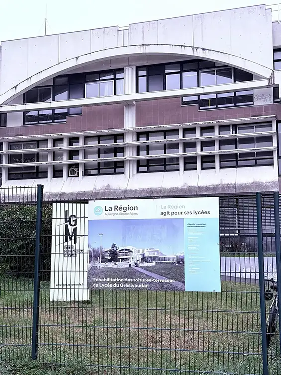 le Lycée du Grésivaudan de Meylan (LGM) a ouvert ses portes au public, offrant aux visiteurs une immersion dans un établissement d’enseignement innovant, soutenu par la Région Auvergne-Rhône-Alpes.