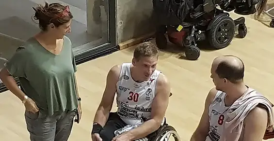 Meylan Grenoble Handibasket, match d'entraînement en vu de la reprise du championnat, Laurent Vadon et Sandrine Chaix Vice présidente du conseil régional, déléguée au handicap, à l'action sociale.