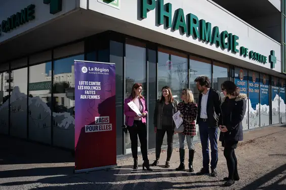 Parler peut sauver. Faisons reculer les violences faites aux femmes.