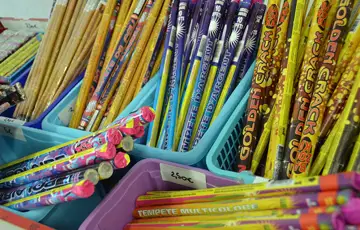 Avez-vous entendu cette nuit une sorte de feu d’artifice à Meylan ? Ce n’était pas dans nos rêves, mais dans la réalité, comme depuis maintenant trop longtemps à Meylan.