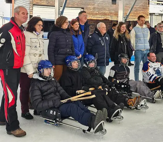 Le retour des athlètes de l’équipe de France paralympique à Chamrousse : un moment fort, porteur d’espoir