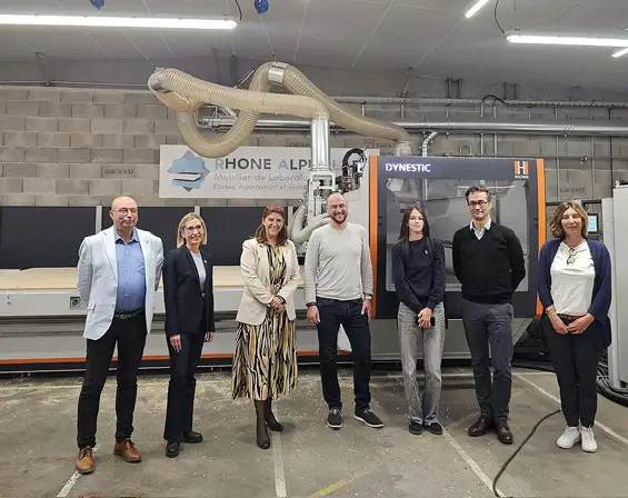 rhone-alpes-labo-relocalise-en-isere-avec-le-soutien-de-la-region