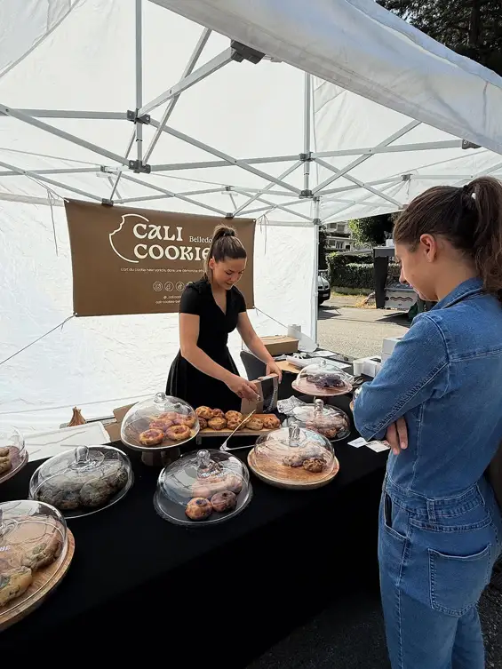 Le samedi, c’est cookies ! Cali Cookies régale le marché des Ayguinards à Meylan