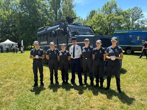 Servir, transmettre, protéger : forum 2025 des métiers de la gendarmerie au parc du Bruchet à Meylan
