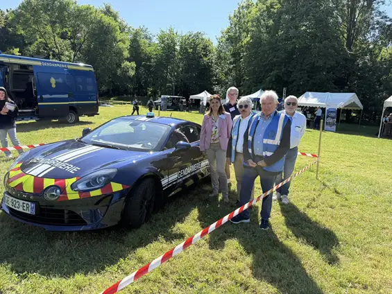 Servir, transmettre, protéger : forum 2025 des métiers de la gendarmerie au parc du Bruchet à Meylan