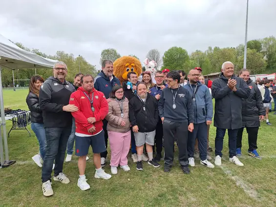 Ce week-end, sur le terrain, j’étais présente à Seyssins pour le Challenge de rugby adapté « Les Fabulous Rugby ».