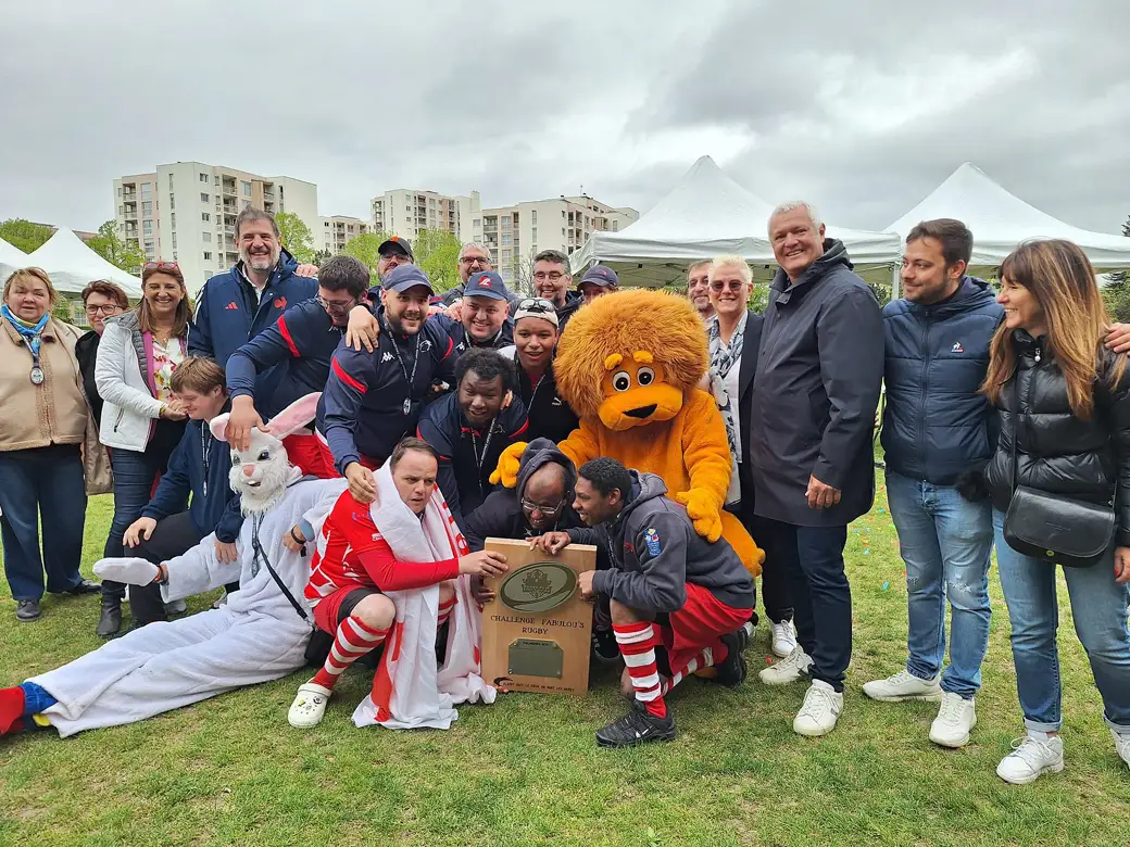 Ce week-end, sur le terrain, j’étais présente à Seyssins pour le Challenge de rugby adapté « Les Fabulous Rugby ».