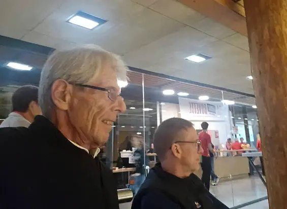 Les partenaires du BCTM Féminin étaient récemment à l’honneur lors d’une belle soirée au Golf d’Uriage. Pour l’occasion, les joueuses avaient troqué maillots, shorts et baskets contre robes de soirée, escarpins et bijoux. Une parenthèse élégante et conviviale, où l’esprit d’équipe s’est exprimé autrement — autour d’un sourire, d’un éclat de rire, d’une même passion.