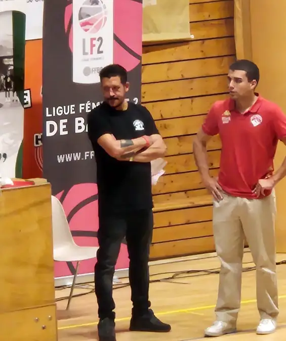 Les partenaires du BCTM Féminin étaient récemment à l’honneur lors d’une belle soirée au Golf d’Uriage. Pour l’occasion, les joueuses avaient troqué maillots, shorts et baskets contre robes de soirée, escarpins et bijoux. Une parenthèse élégante et conviviale, où l’esprit d’équipe s’est exprimé autrement — autour d’un sourire, d’un éclat de rire, d’une même passion.