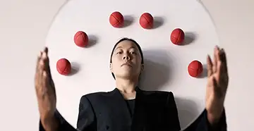 Spectacle “Heka” – Jonglage & Magie à l'Hexagone.