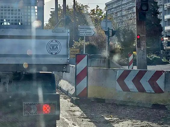 Chantier sur la rue des Aiguinards l’irresponsabilité de la Métropole et de la mairie