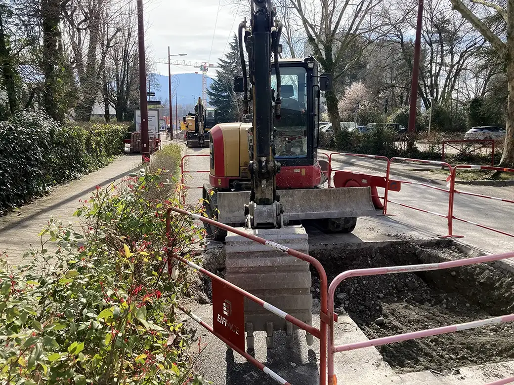 Chantier sur la rue des Aiguinards l’irresponsabilité de la Métropole et de la mairie
