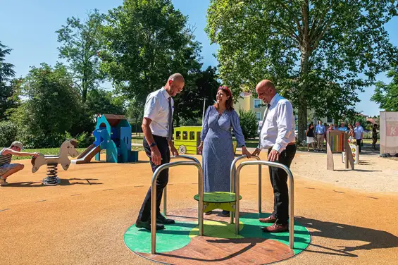 Une aire de jeux pour tous, au cœur de Meyzieu